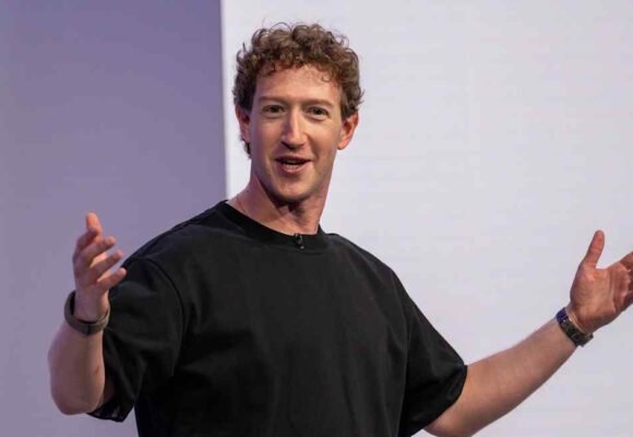 Meta shares tumble as Zuckerberg tries to sell his vision for AI ‘agents’