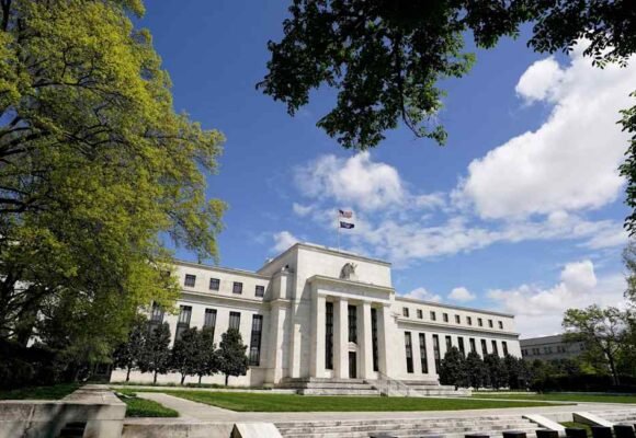 Fed dissenters warn of challenges in taming inflation
