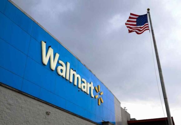 Walmart settles lawsuit over painkiller prescriptions